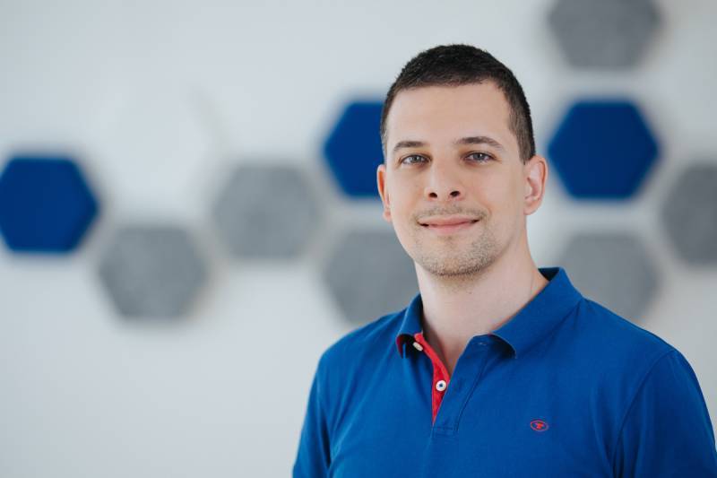 Mark Vinkovits Mark Vinkovits